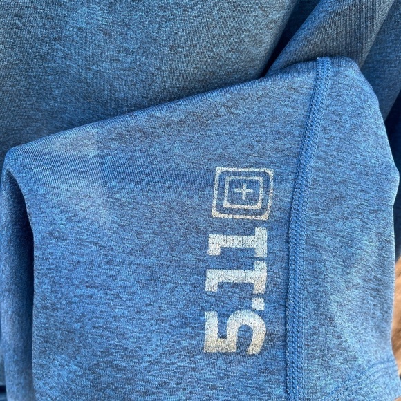 Men's 5.11 Tactical Shirt Blue Solid LS L Rash Guard Active Breath Gym Surf Pool - Picture 6 of 10